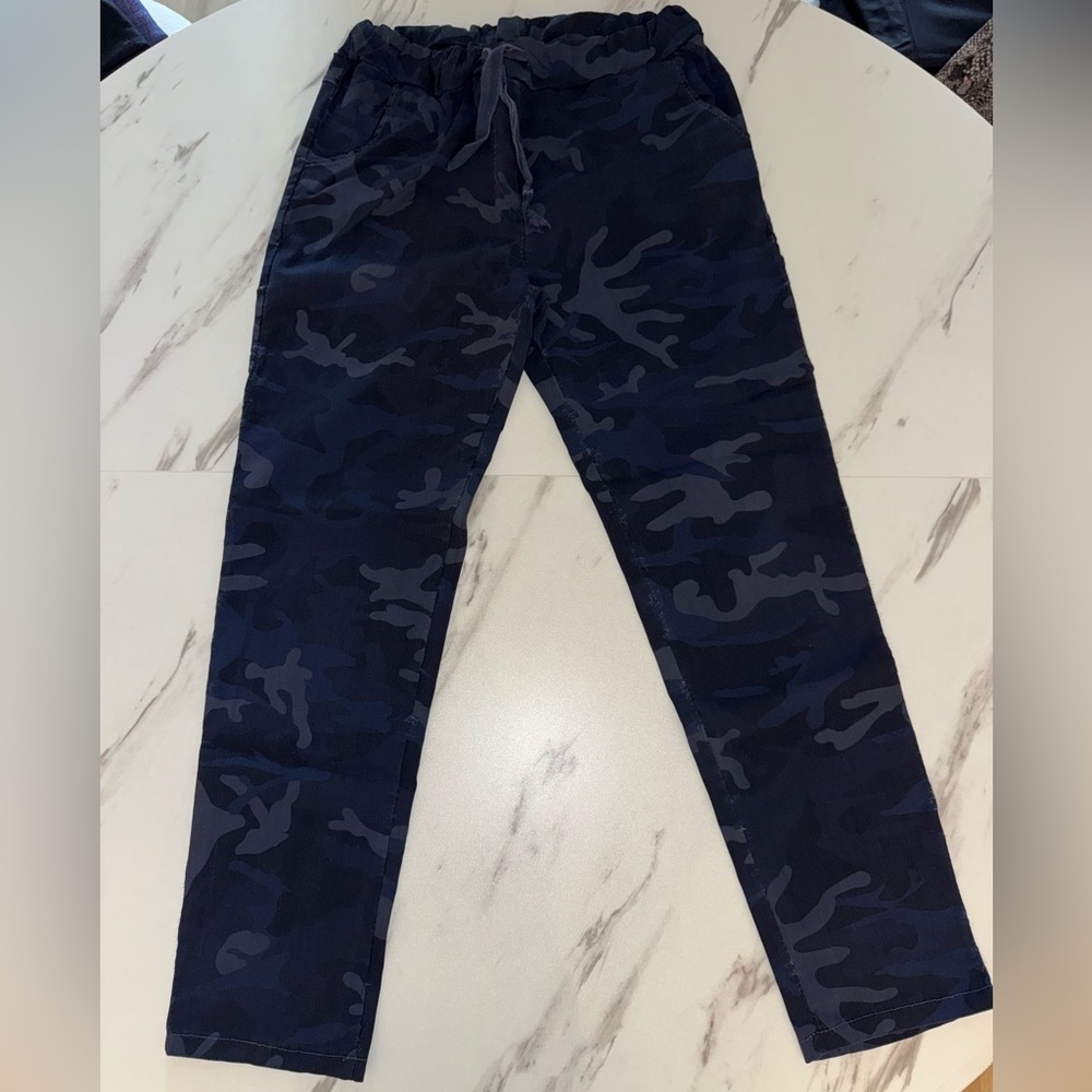 Navy Blue Camo Jogger Pants M